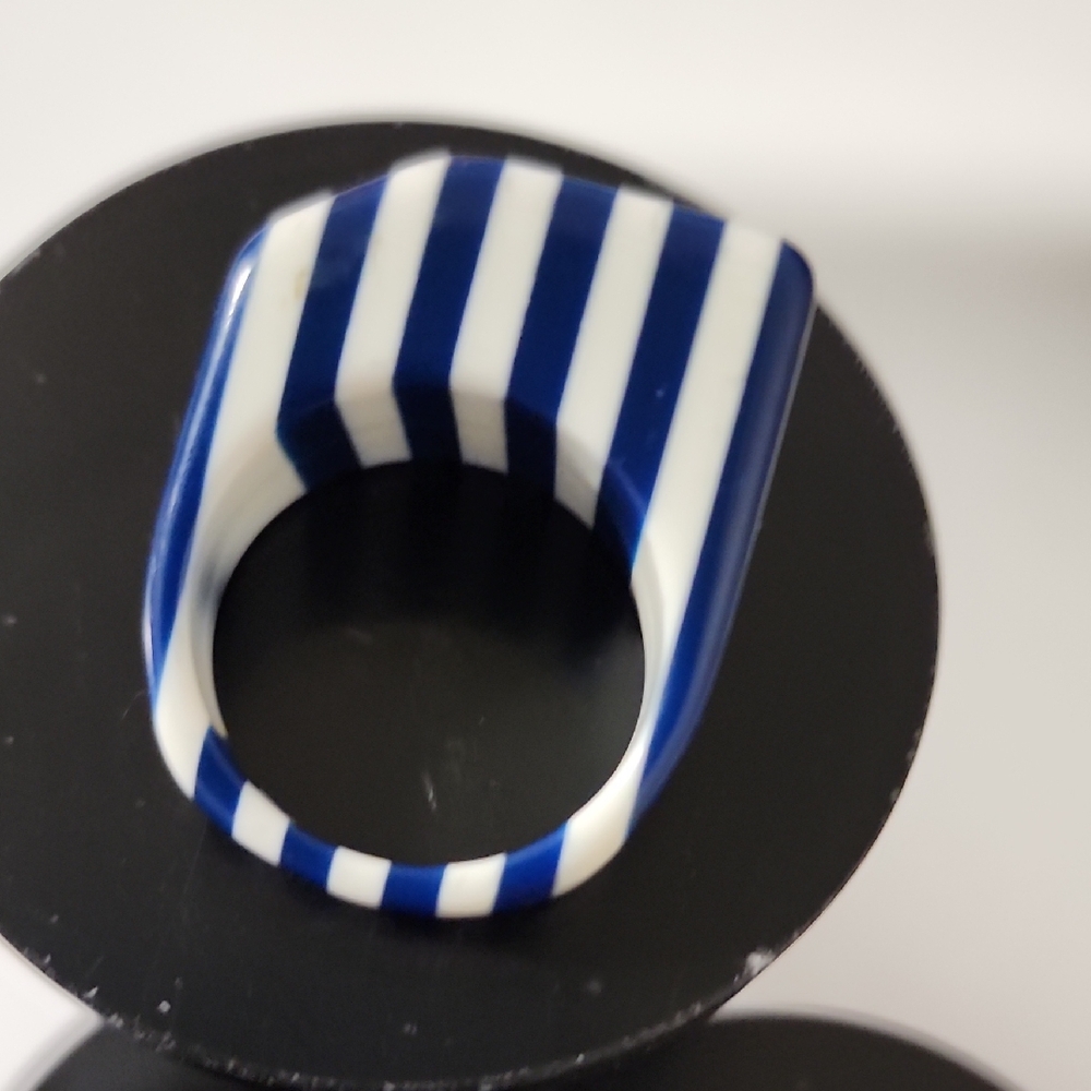 Retro Blue And White Lucite Ring Size 9